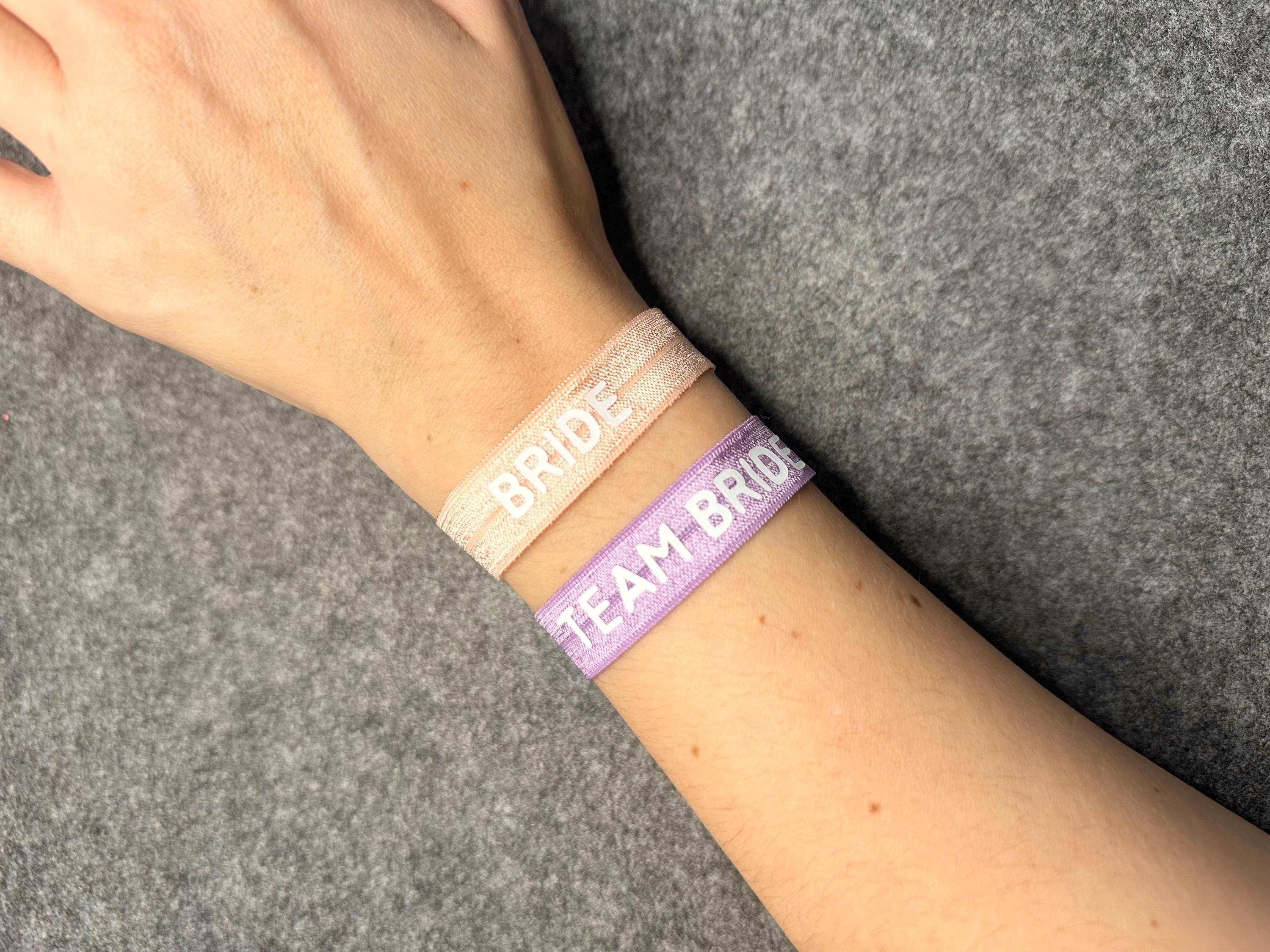 Personalisierte Armbänder | Armband mit Wunschtext | Freundschaftsarmband | Geschenkidee | Festival | JGA | Urlaubsarmband | Teamevent