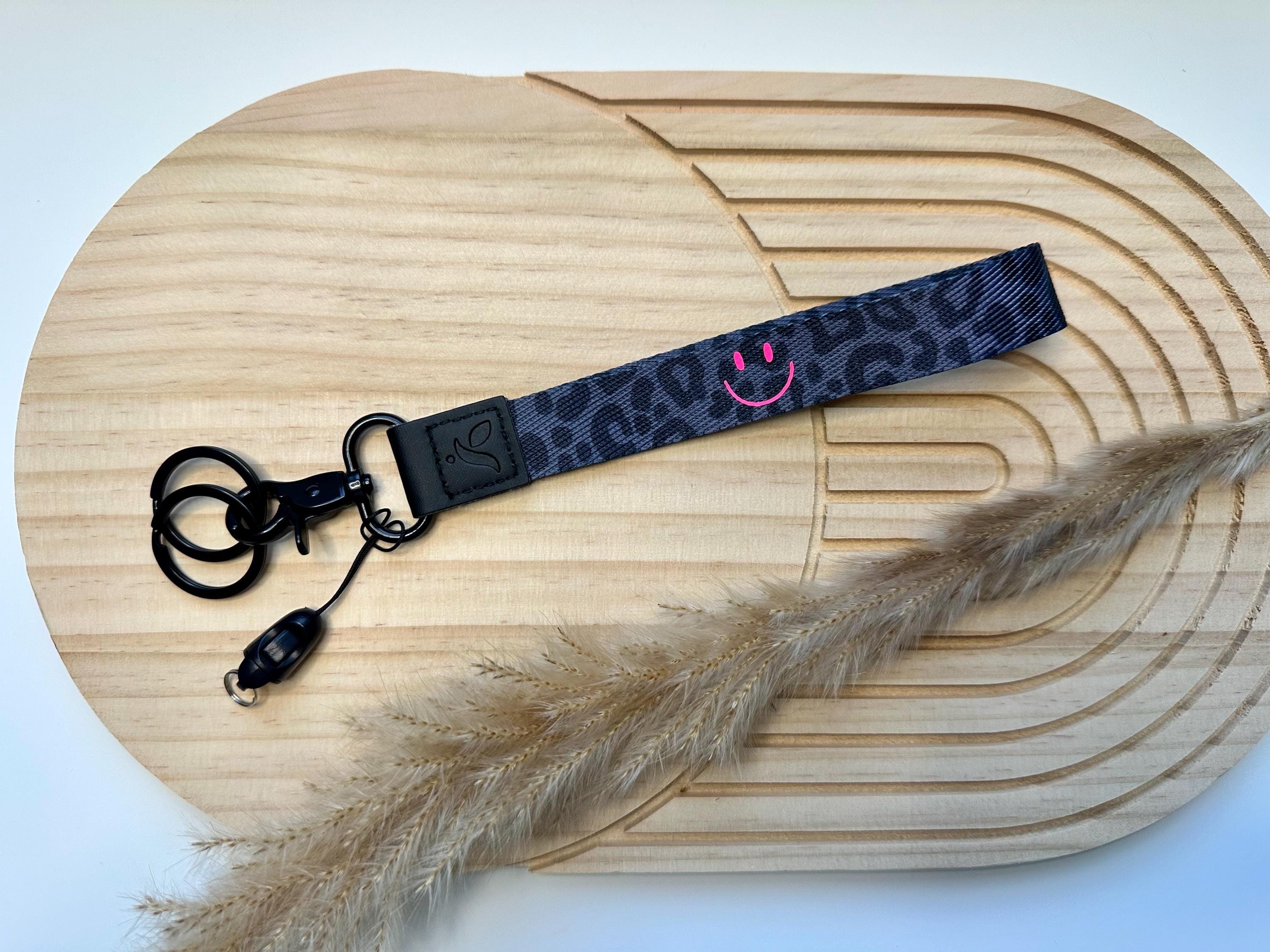 Schlüsselanhänger personalisiert in Leo schwarz | Schlüsselband | Geschenk Hebamme, Erzieherin Abschied, Geburtstag | Geschenkidee Lehrer